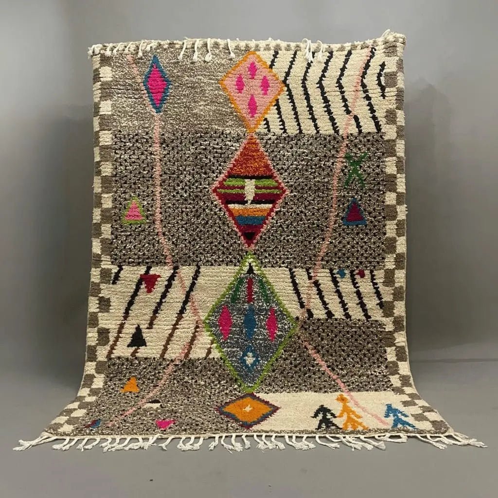 Grand tapis berbère coloré Beni Ouarain 250×150 cm en laine, motifs traditionnels, savoir-faire ancestral – style d’intérieur