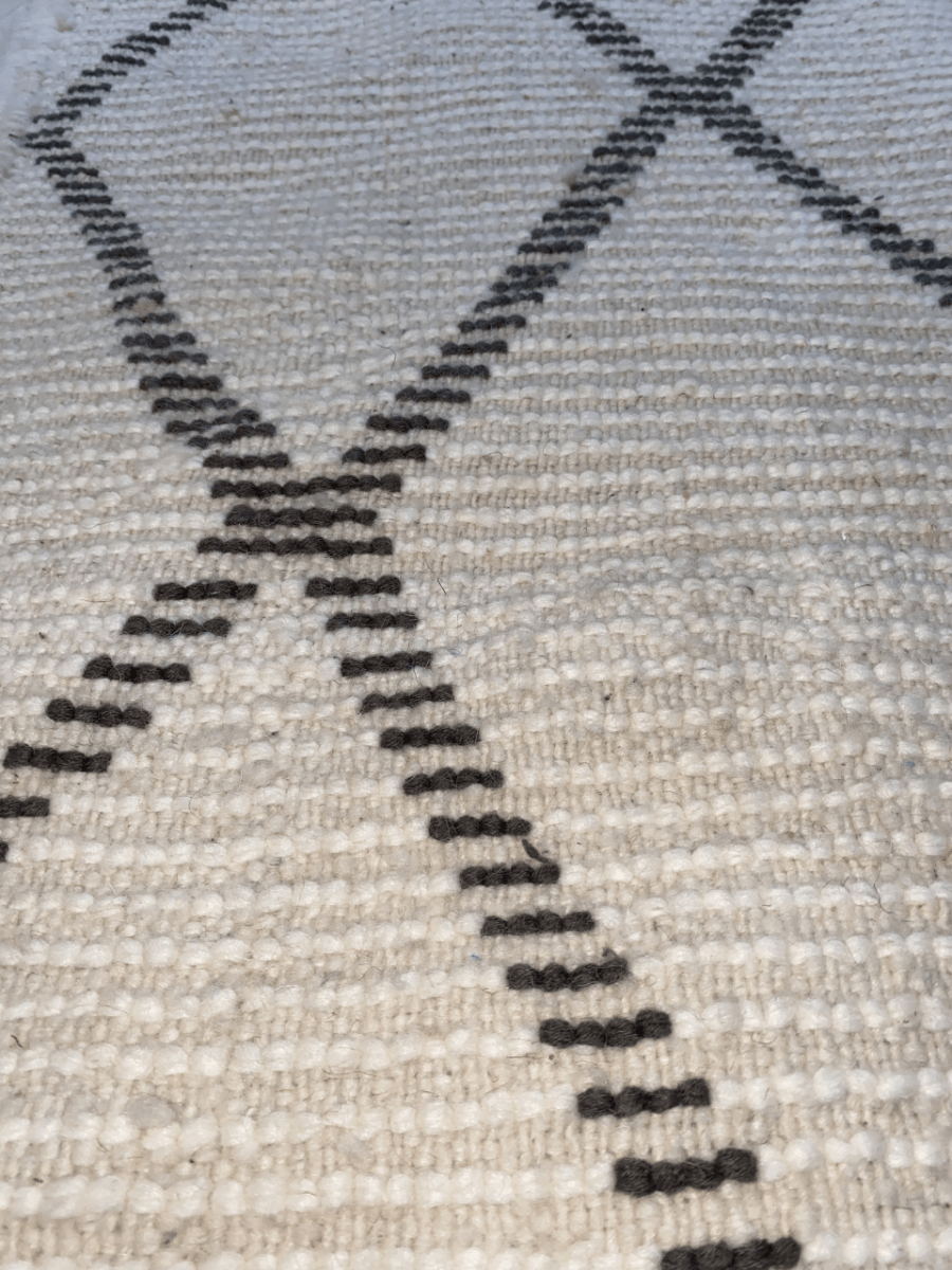 Tapis Beni Ouarain blanc 170x103 cm