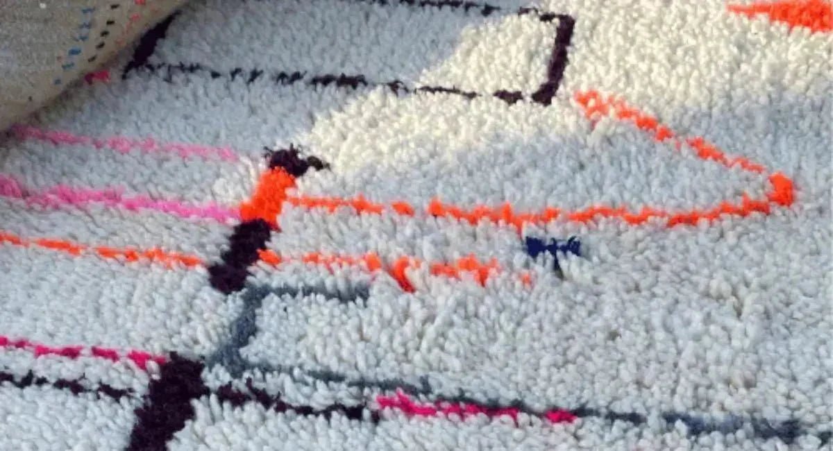 Comment reconnaître un vrai tapis berbère artisanal ? - DECOECOART